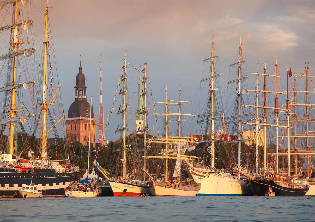 Pusle "Riga, Latvia. Tall Ships Races yacht festival" 1000 tk-w108 WHS Jigsaw Puzzles-Brain Games OÜ